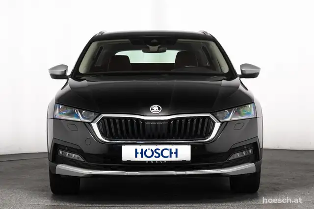Skoda Octavia view 2
