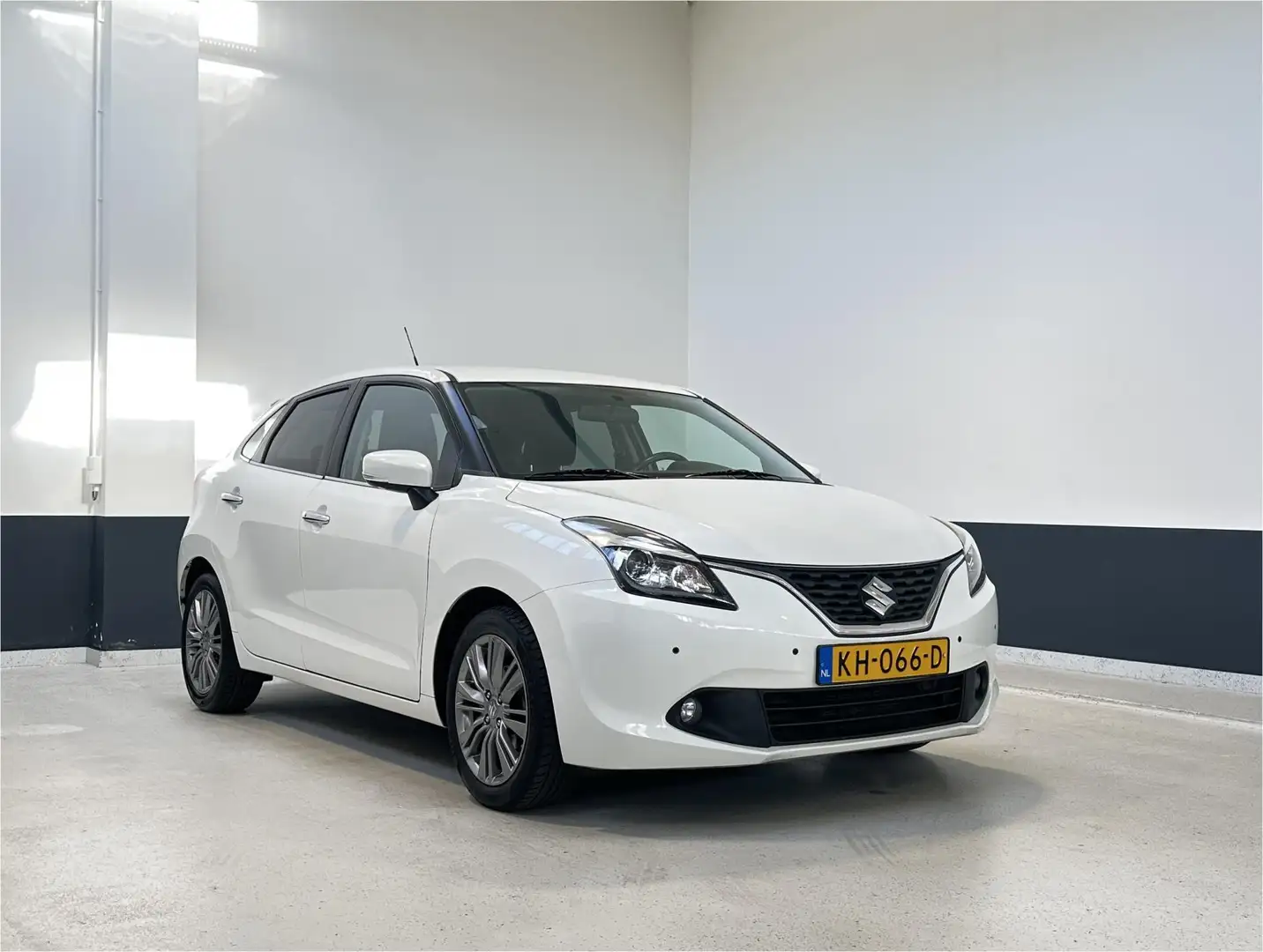 Suzuki Baleno 1.2 Smart Hybrid High Executive | Apple Carplay/ A Blanc - 1