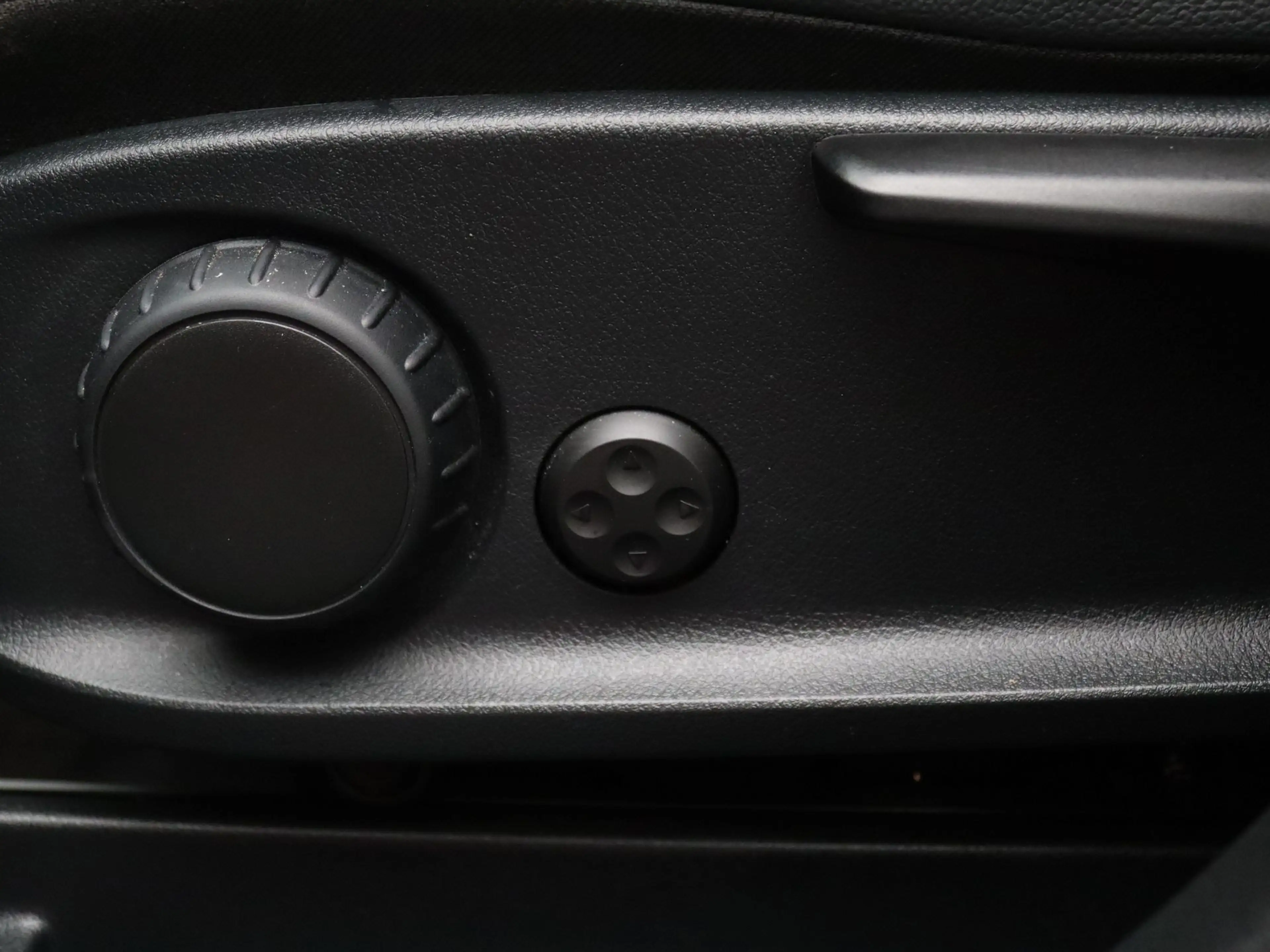 Mercedes-Benz B 220 4MATIC Premium Plus Burmester | Camera | Cruise | — photo 32