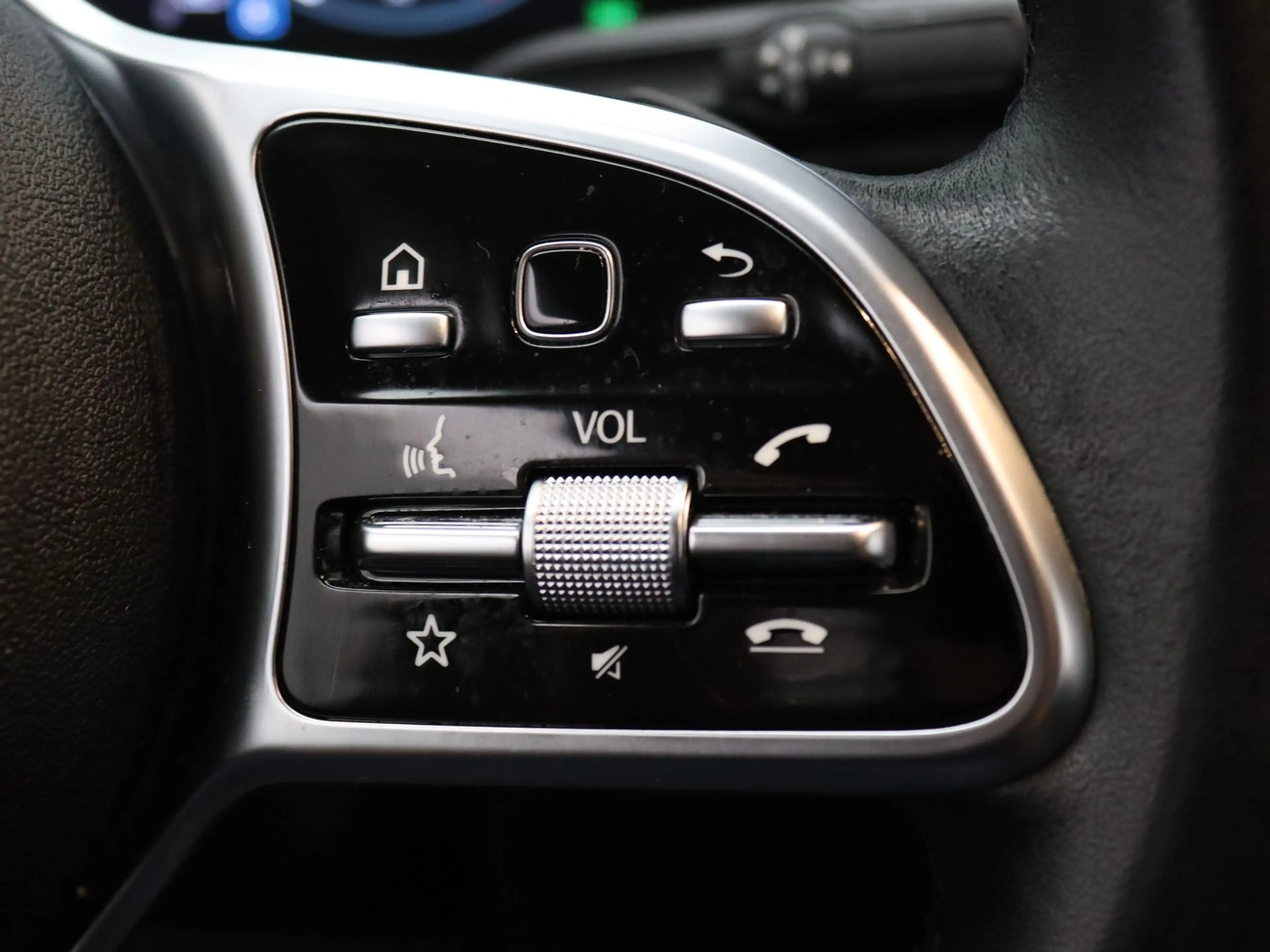 Mercedes-Benz B 220 4MATIC Premium Plus Burmester | Camera | Cruise | — photo 14