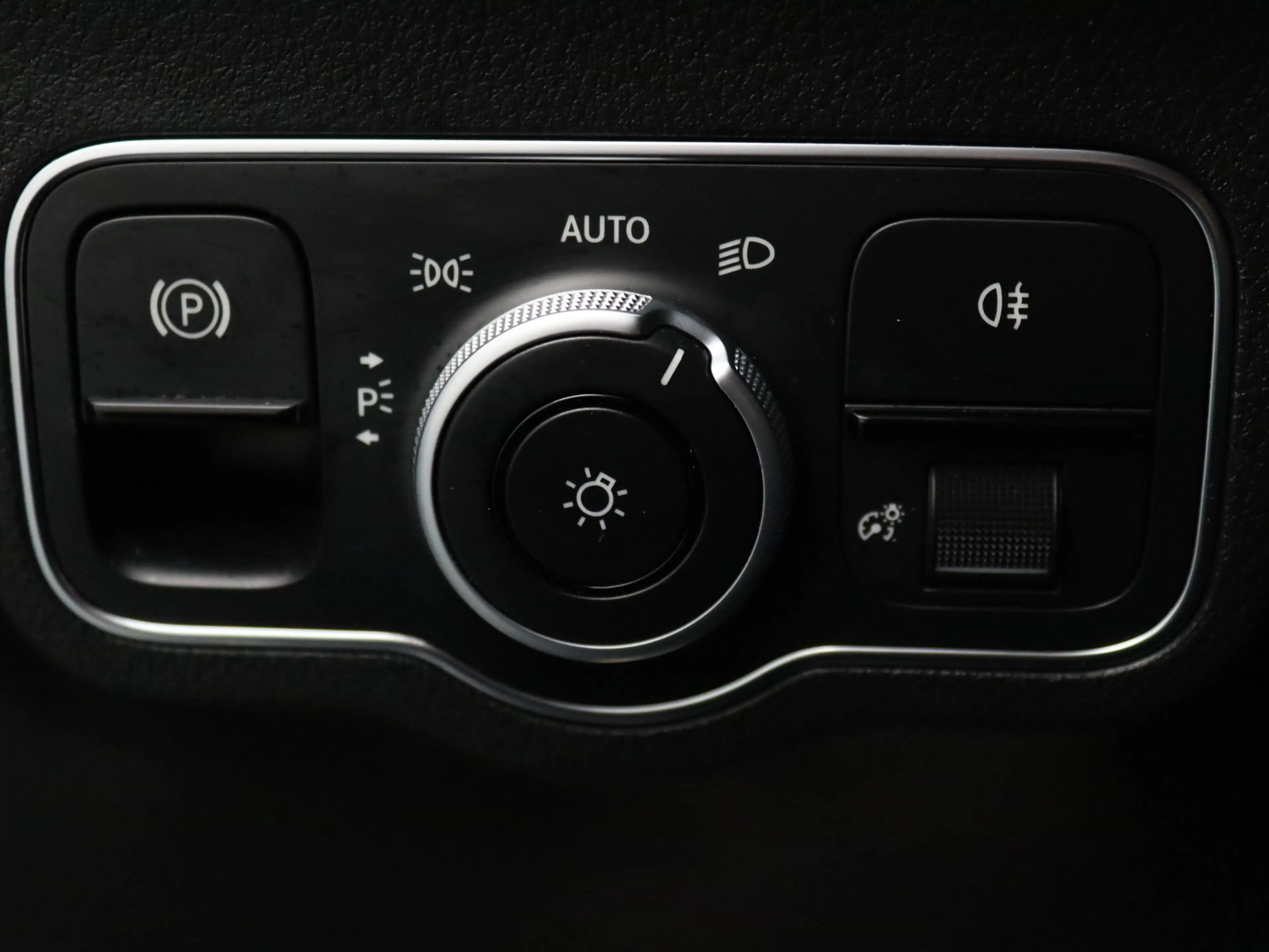 Mercedes-Benz B 220 4MATIC Premium Plus Burmester | Camera | Cruise | — photo 19