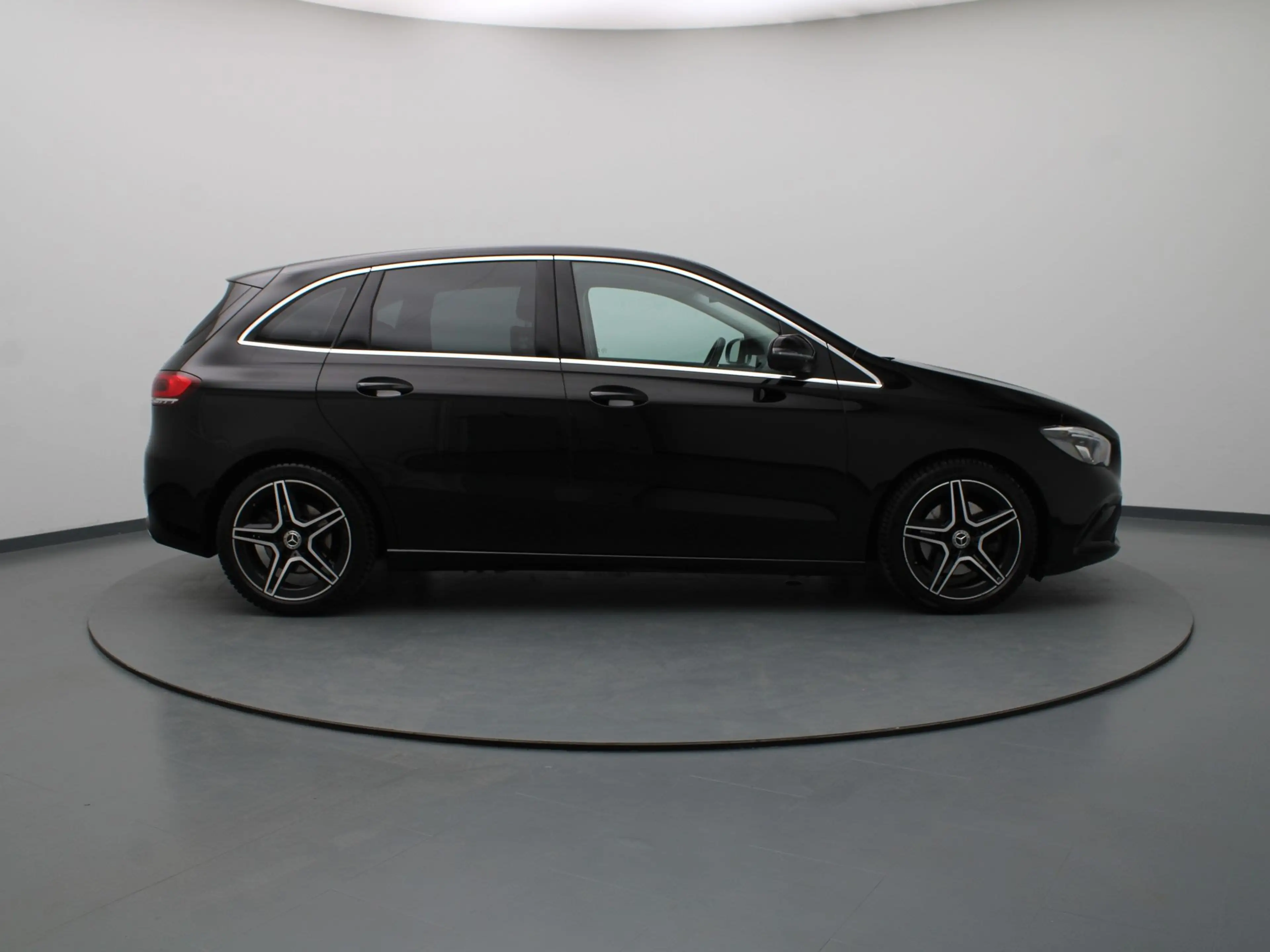 Mercedes-Benz B 220 4MATIC Premium Plus Burmester | Camera | Cruise | — photo 24