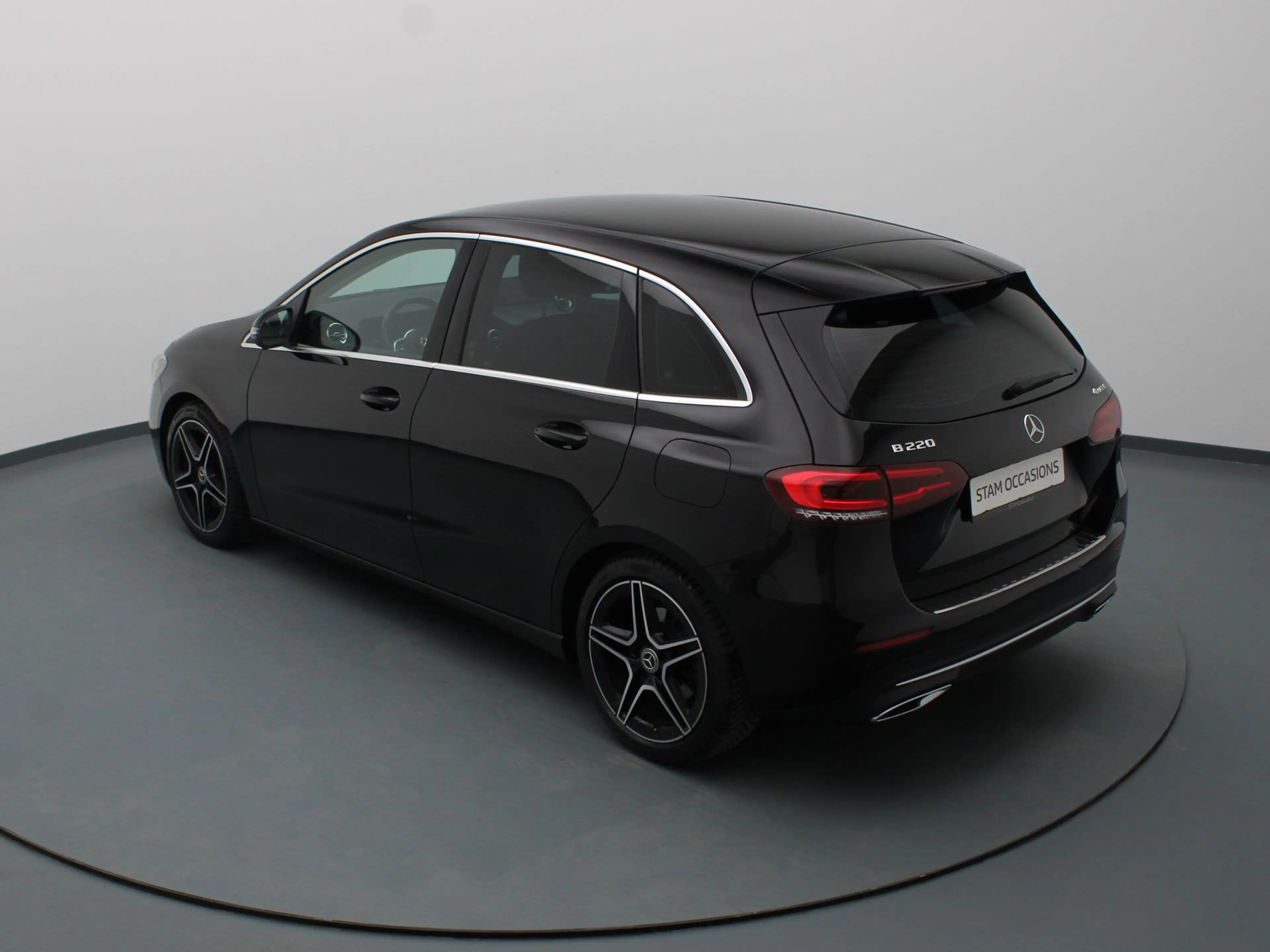 Mercedes-Benz B 220 4MATIC Premium Plus Burmester | Camera | Cruise | — photo 12