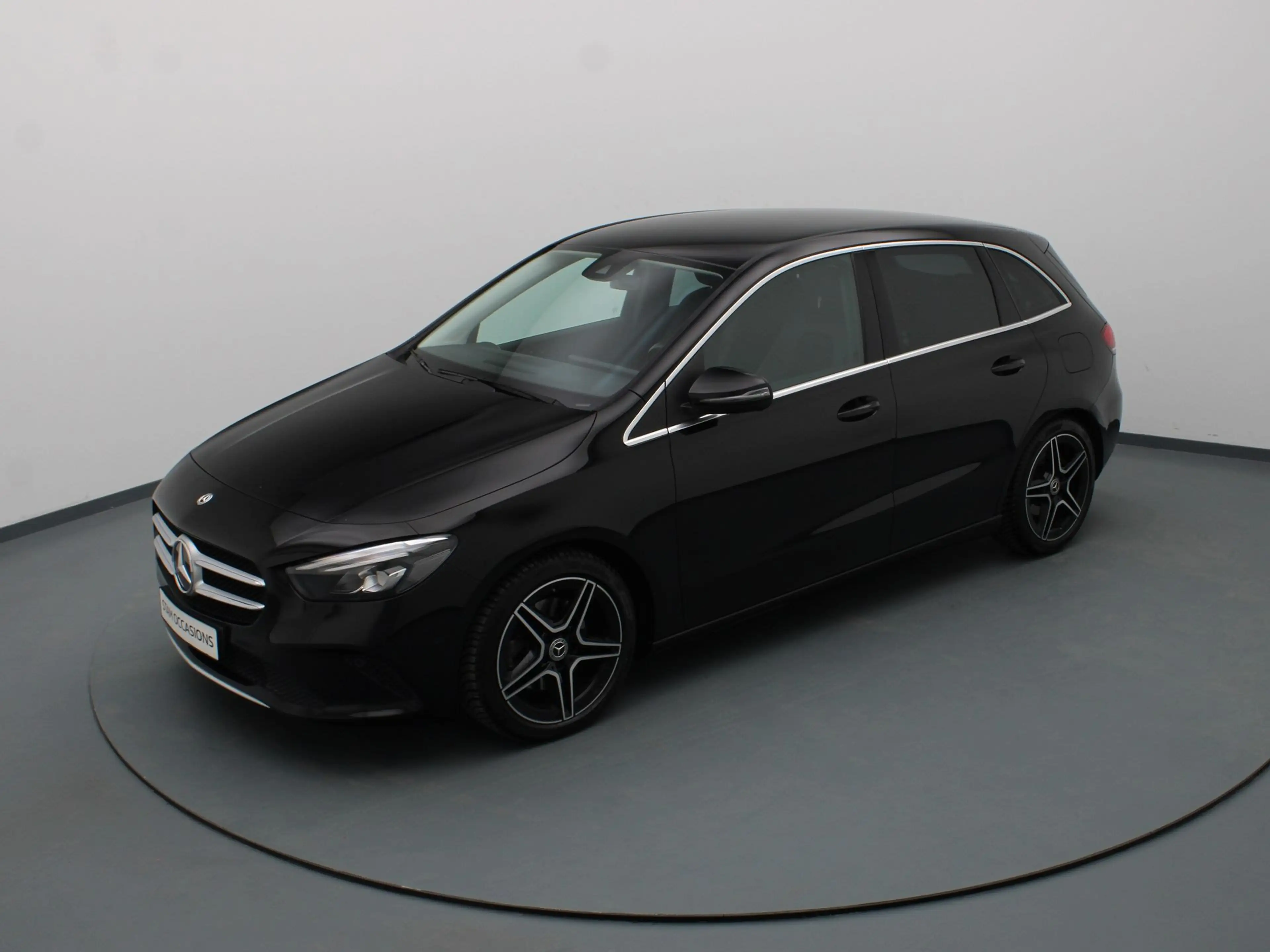Mercedes-Benz B 220 4MATIC Premium Plus Burmester | Camera | Cruise | — photo 9