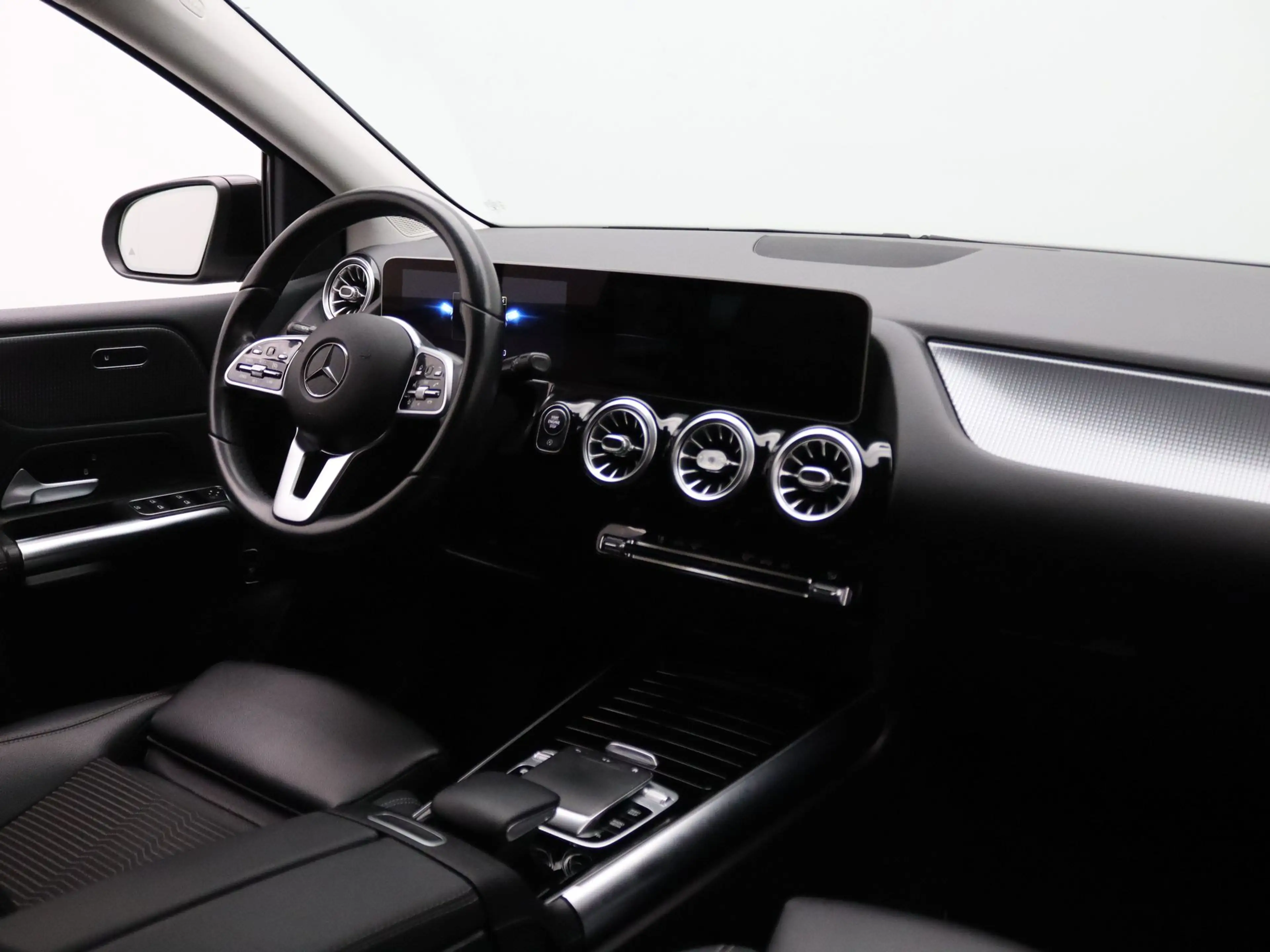 Mercedes-Benz B 220 4MATIC Premium Plus Burmester | Camera | Cruise | — photo 39