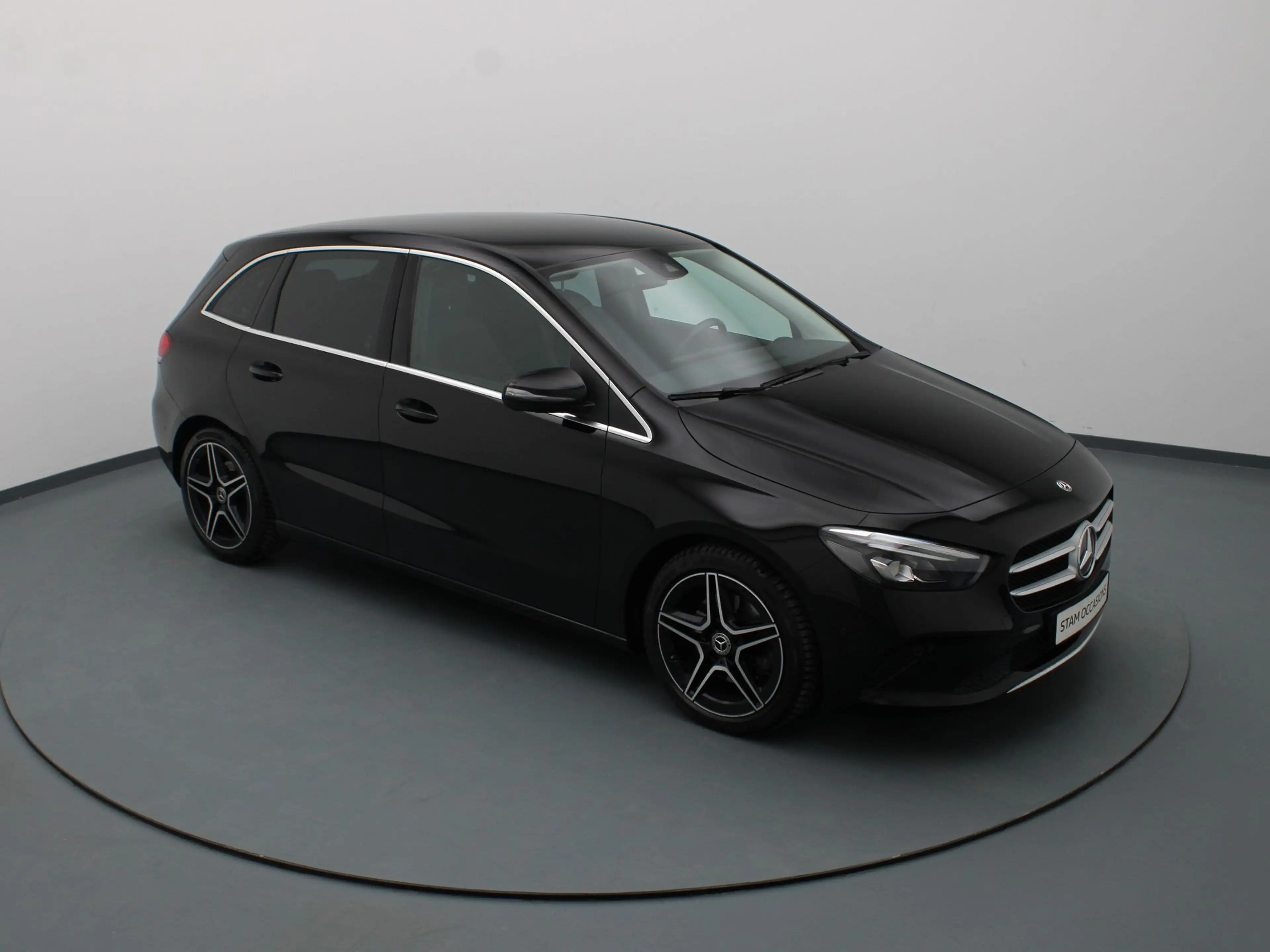 Mercedes-Benz B 220 4MATIC Premium Plus Burmester | Camera | Cruise | — photo 11