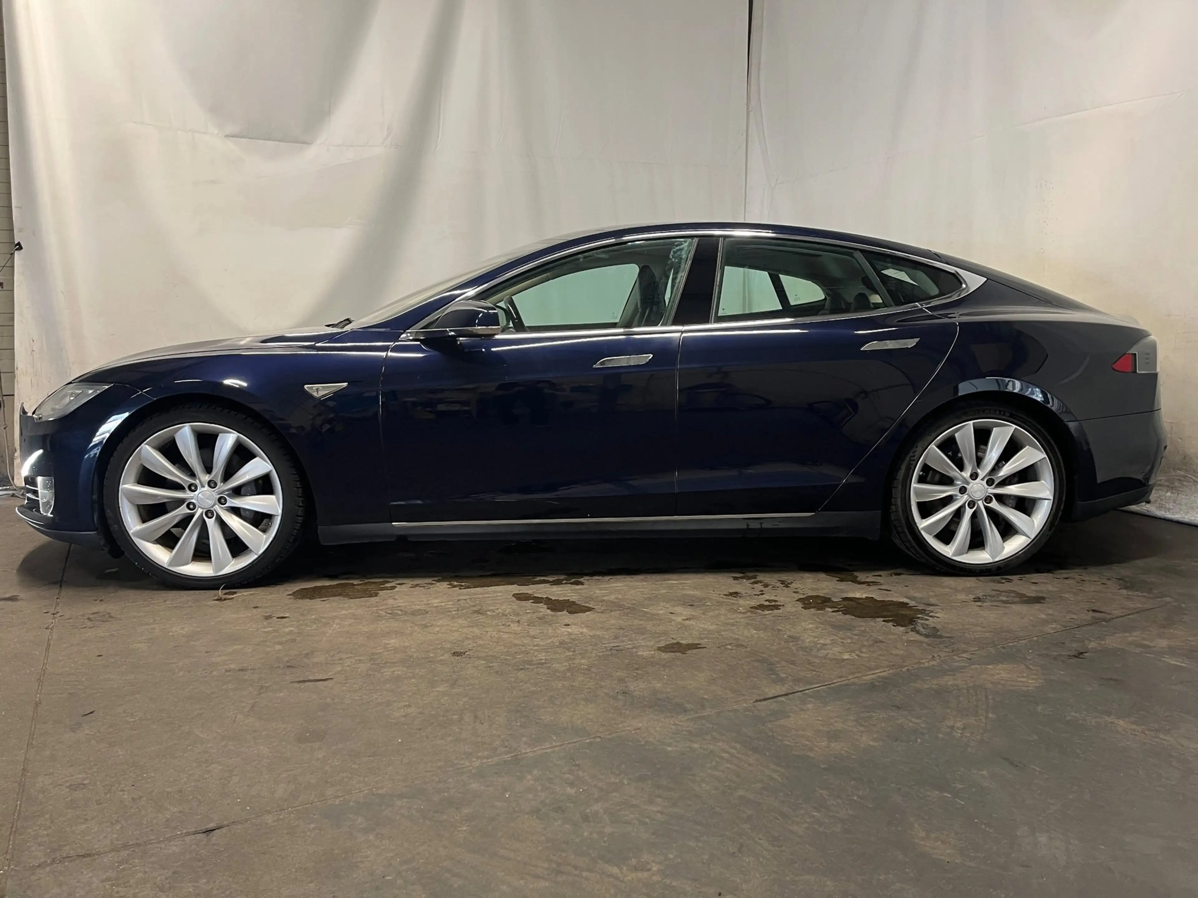Tesla Model S 85 Performance - Frontschade - Schade — photo 3