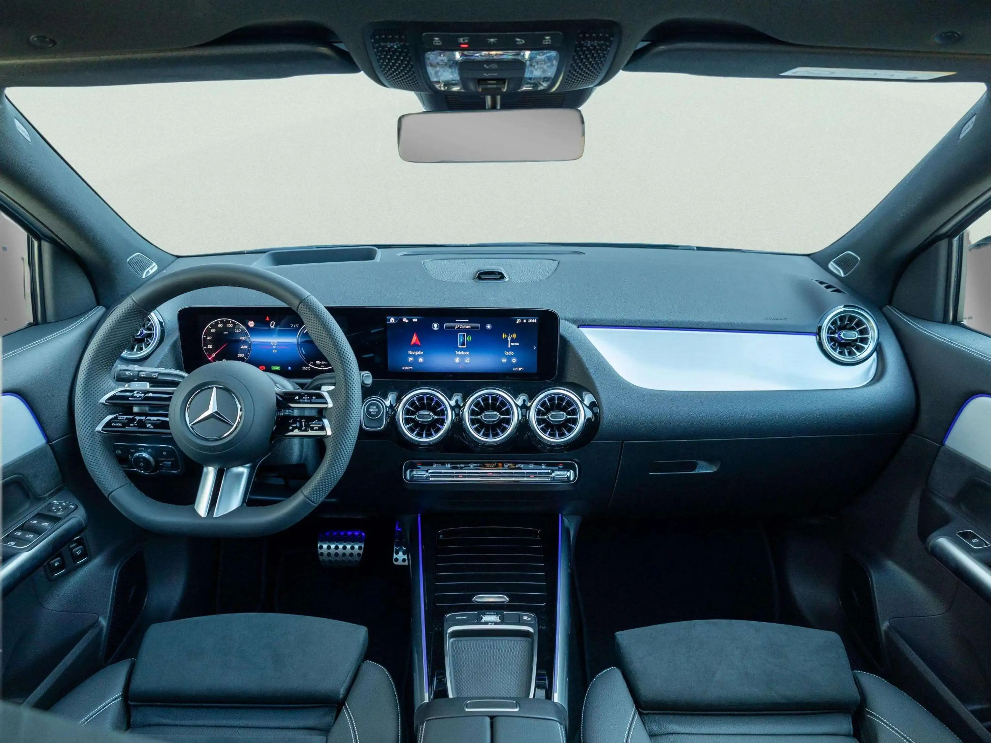 Mercedes-Benz GLA 250 e 140 Years Edition Premium PLUS | Panorama dak — photo 11