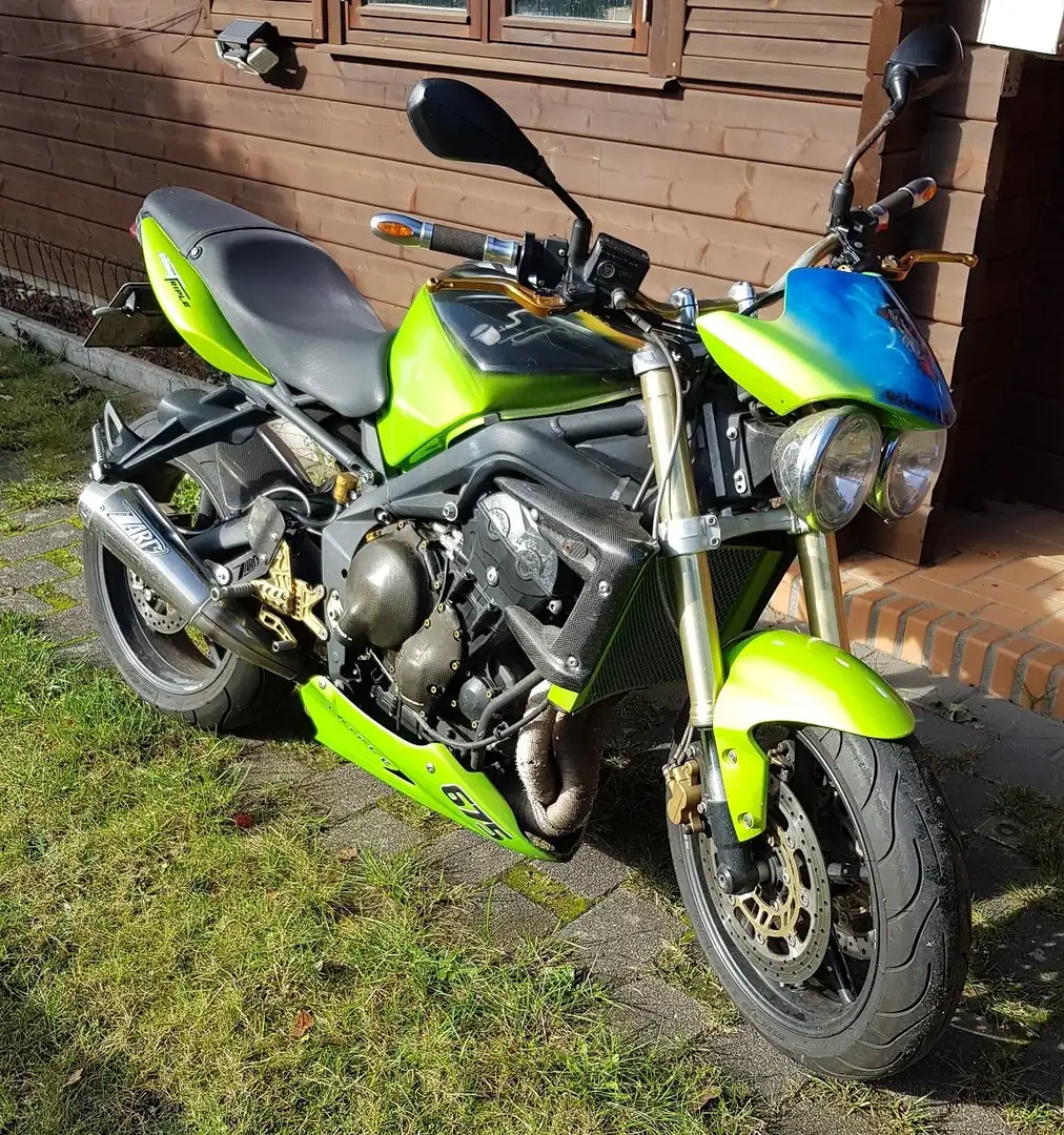 Triumph Street Triple 675 Verde - 1