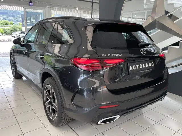 Mercedes-Benz GLC 200 d 4Matic AMG LINE Ansicht 5