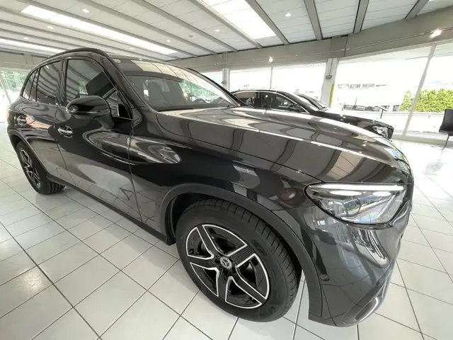 Mercedes-Benz GLC 200 d 4Matic AMG LINE Ansicht 9