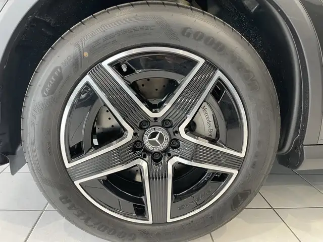 Mercedes-Benz GLC 200 d 4Matic AMG LINE Ansicht 30