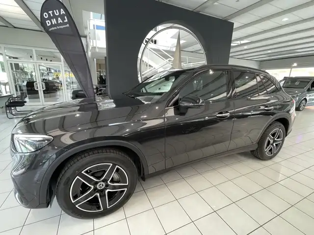 Mercedes-Benz GLC 200 d 4Matic AMG LINE Ansicht 3