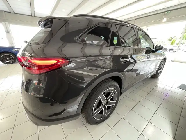 Mercedes-Benz GLC 200 d 4Matic AMG LINE Ansicht 8