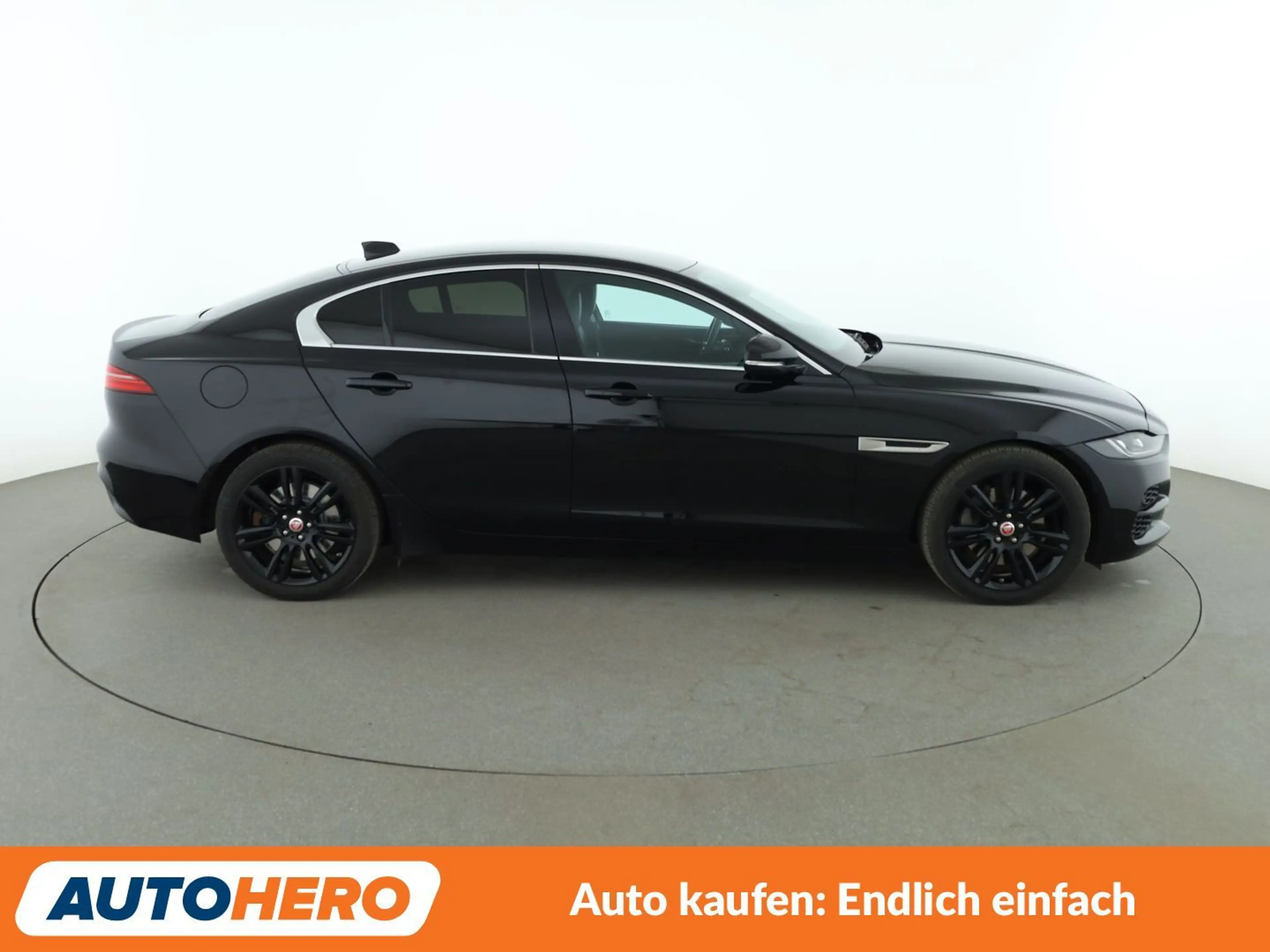 Jaguar XE 25t S Aut.*LED*TEMPO*PDC*MERIDIAN* — photo 7