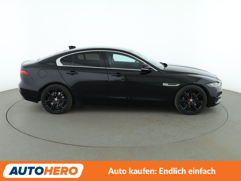 Jaguar XE 25t S Aut.*LED*TEMPO*PDC*MERIDIAN* — photo 7