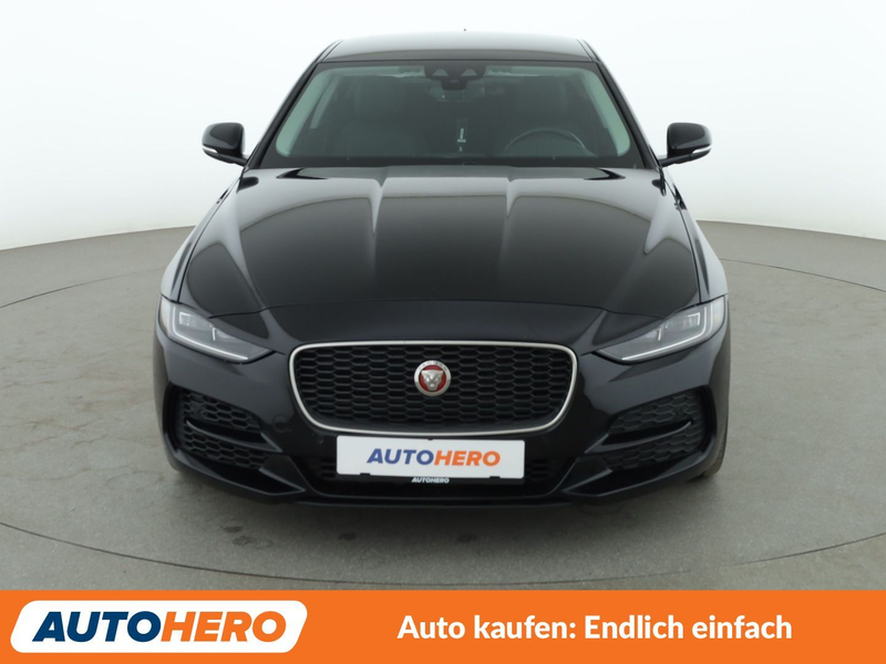 Jaguar XE 25t S Aut.*LED*TEMPO*PDC*MERIDIAN* — photo 9