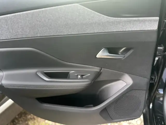 Peugeot 308 view 21