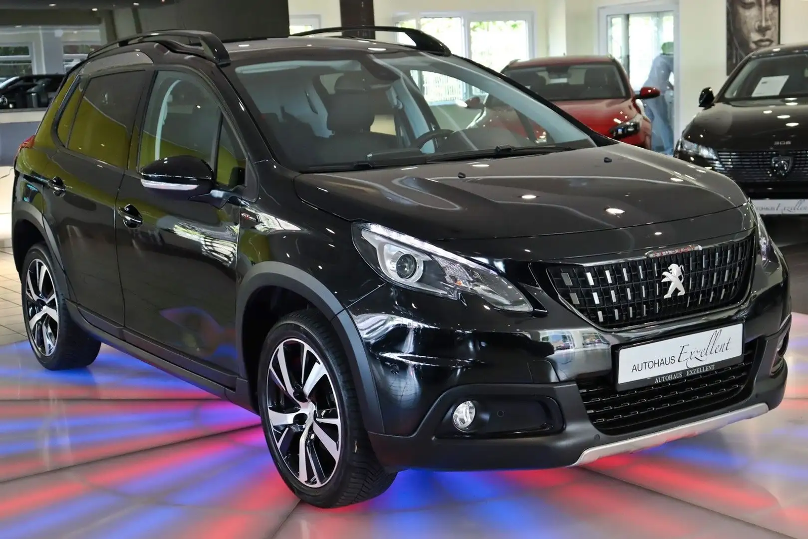 Peugeot 2008 Allure Automatik*PANO*LEDER*NAVI*KAMERA*SHZ Schwarz - 2