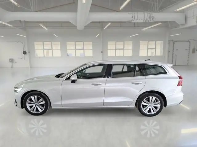 Volvo V60 view 5
