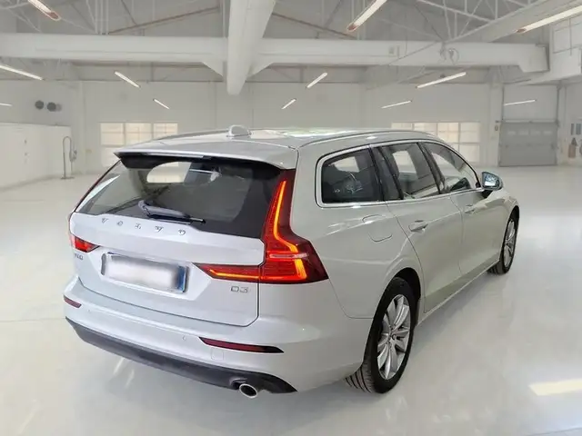 Volvo V60 view 4