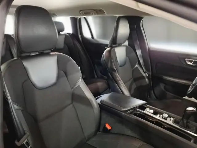 Volvo V60 view 10