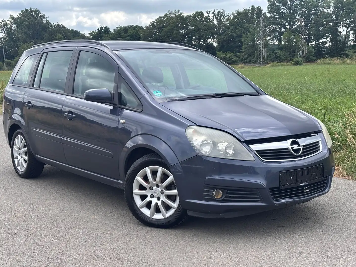 Opel Zafira B 1,6i Edition-7 Person-Klima-Alu-AHK- Grau - 1