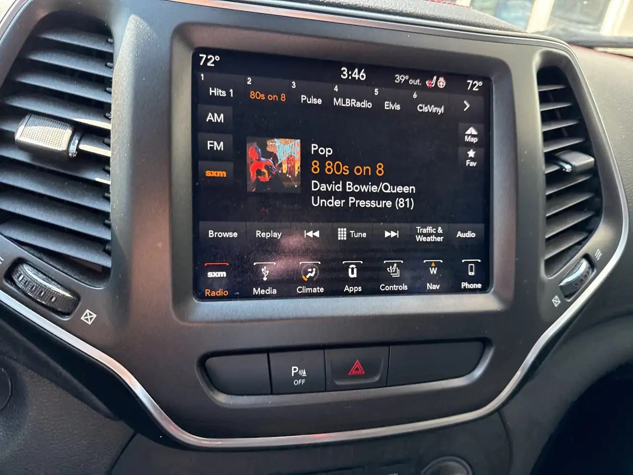 Jeep Cherokee снимка Jeep Cherokee