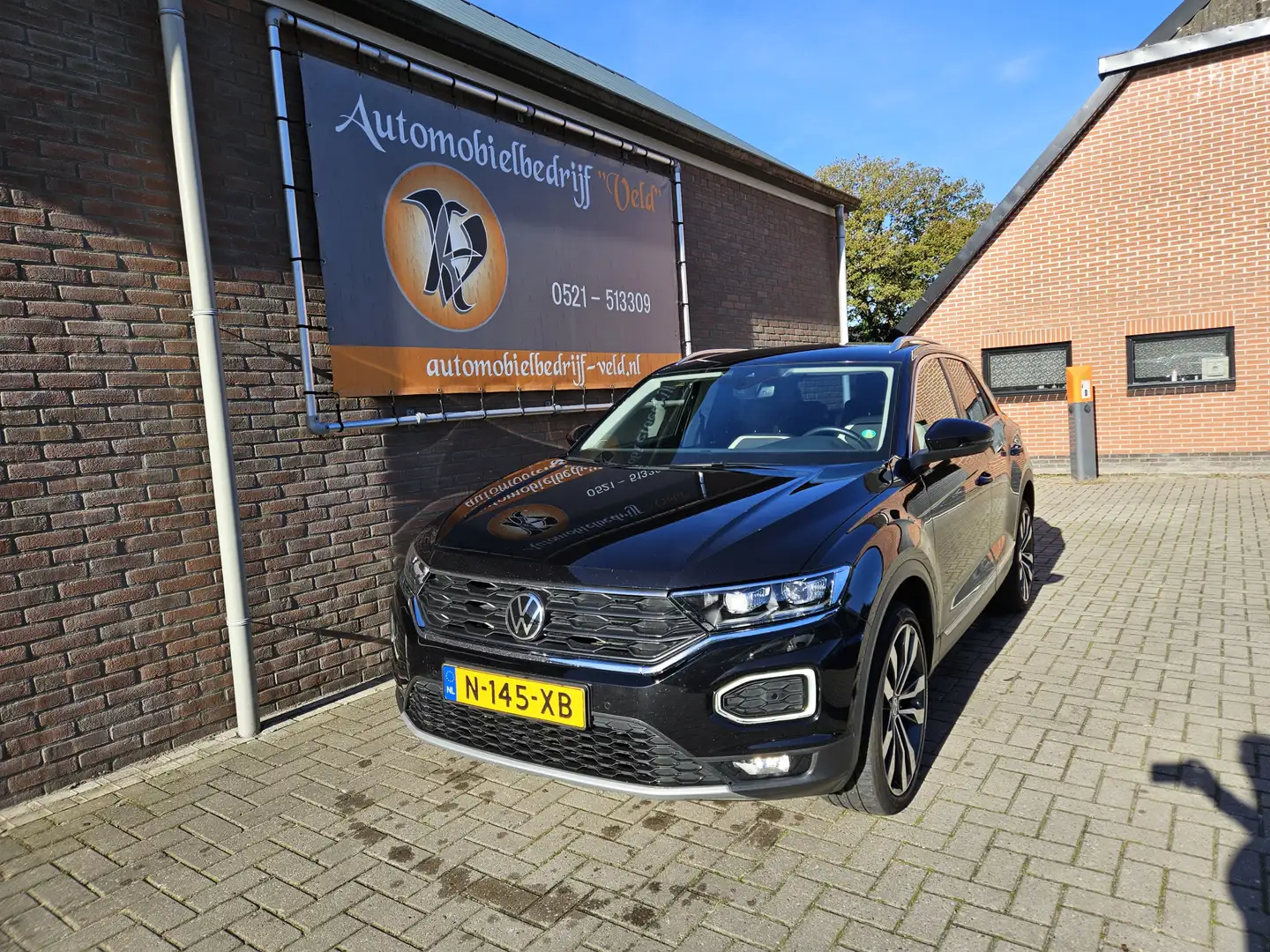 Volkswagen T-Roc 1.5 TSI Sport Schwarz - 1