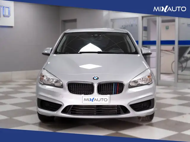 BMW 2 Series view 2