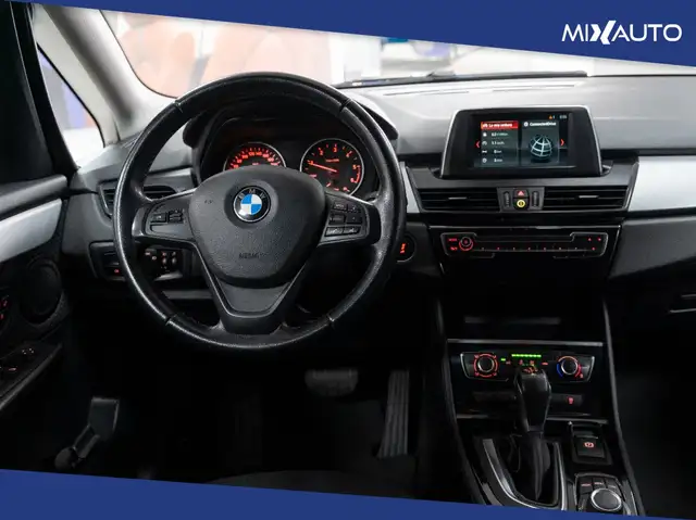 BMW 2 Series view 10