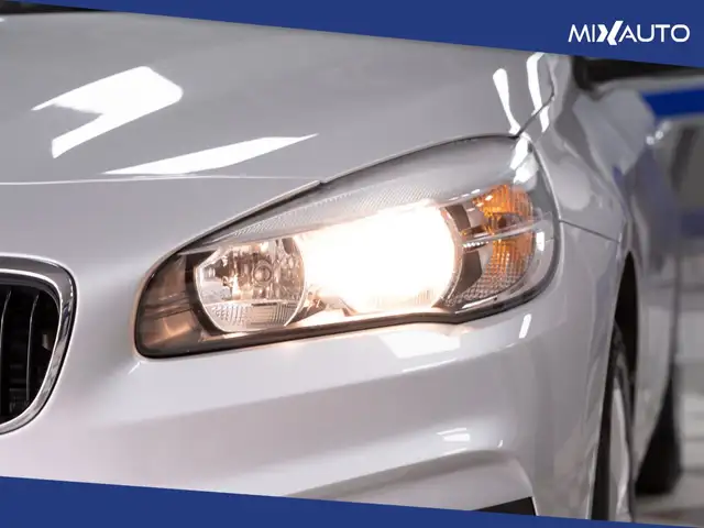 BMW 2 Series view 9