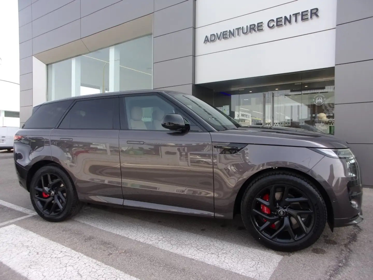 Land Rover Range Rover Sport 3.0 i6 PHEV Dynamic HSE 460 Gris - 1