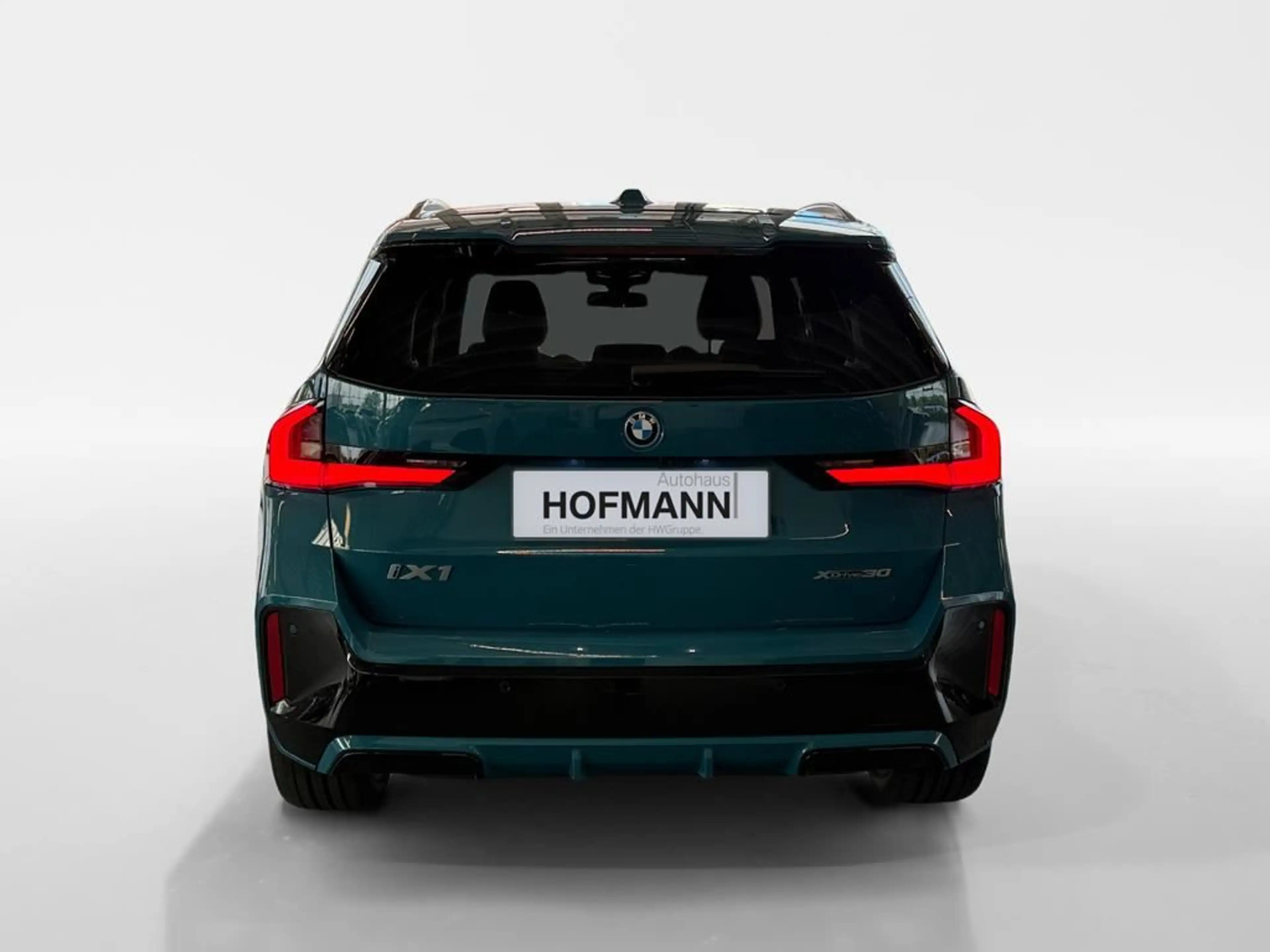 BMW iX1 M Sport — photo 6