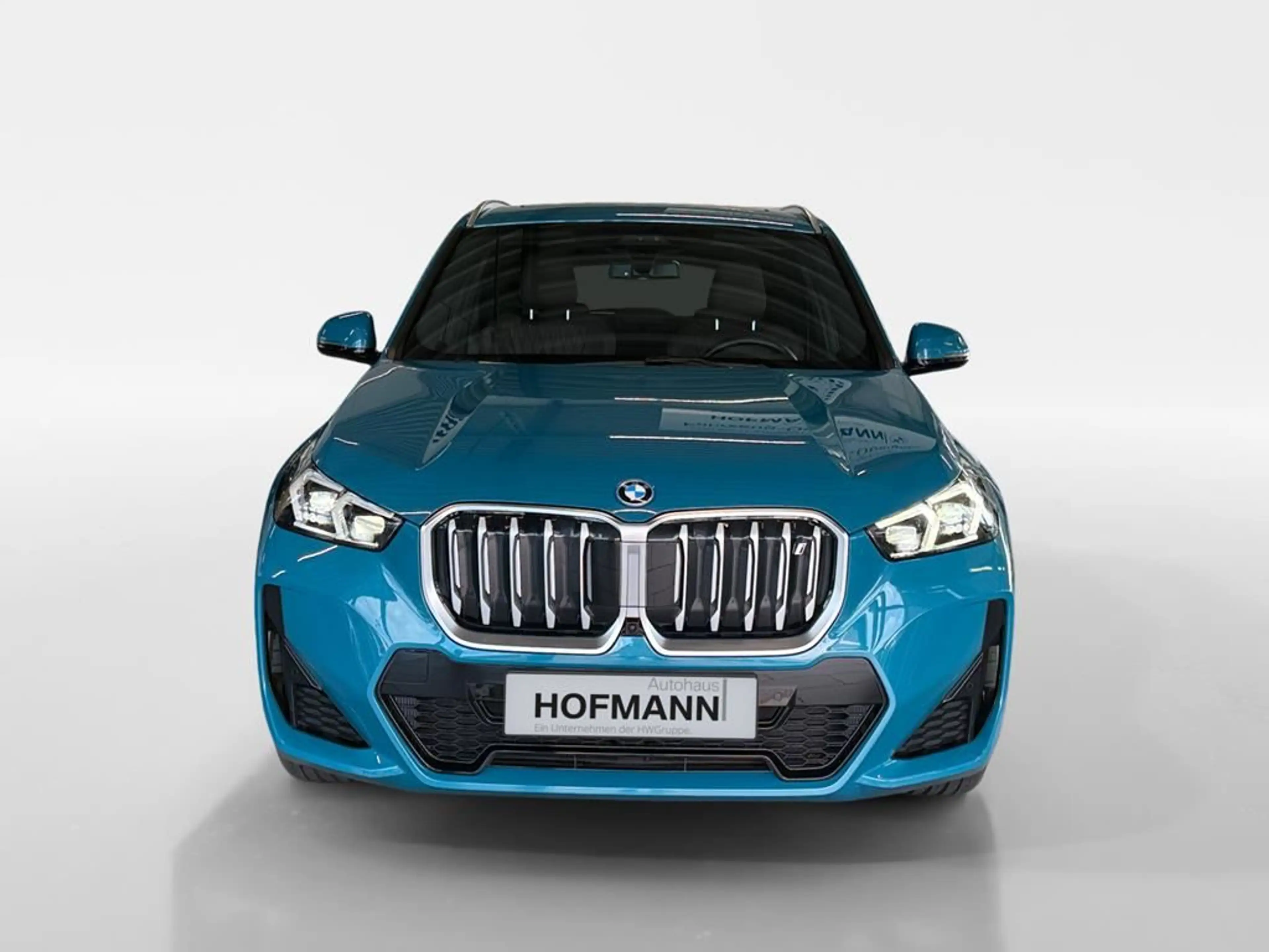 BMW iX1 M Sport — photo 2