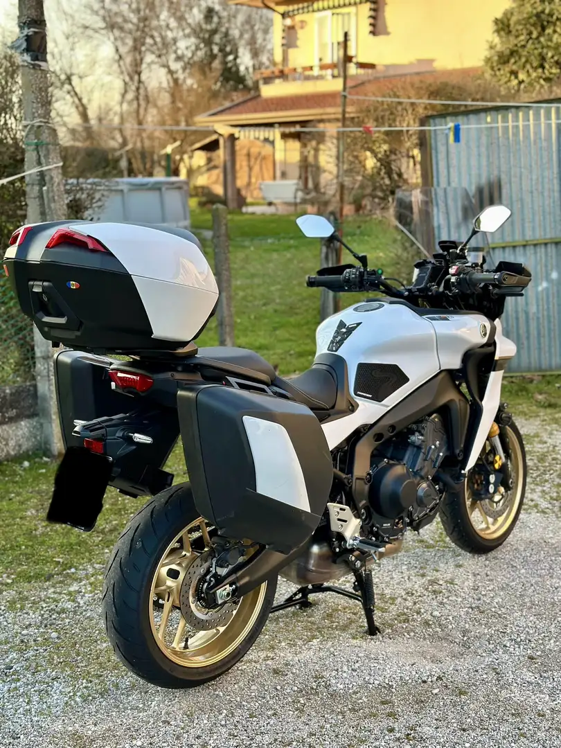 Yamaha Tracer 9 GT Turismo Bianco - 1