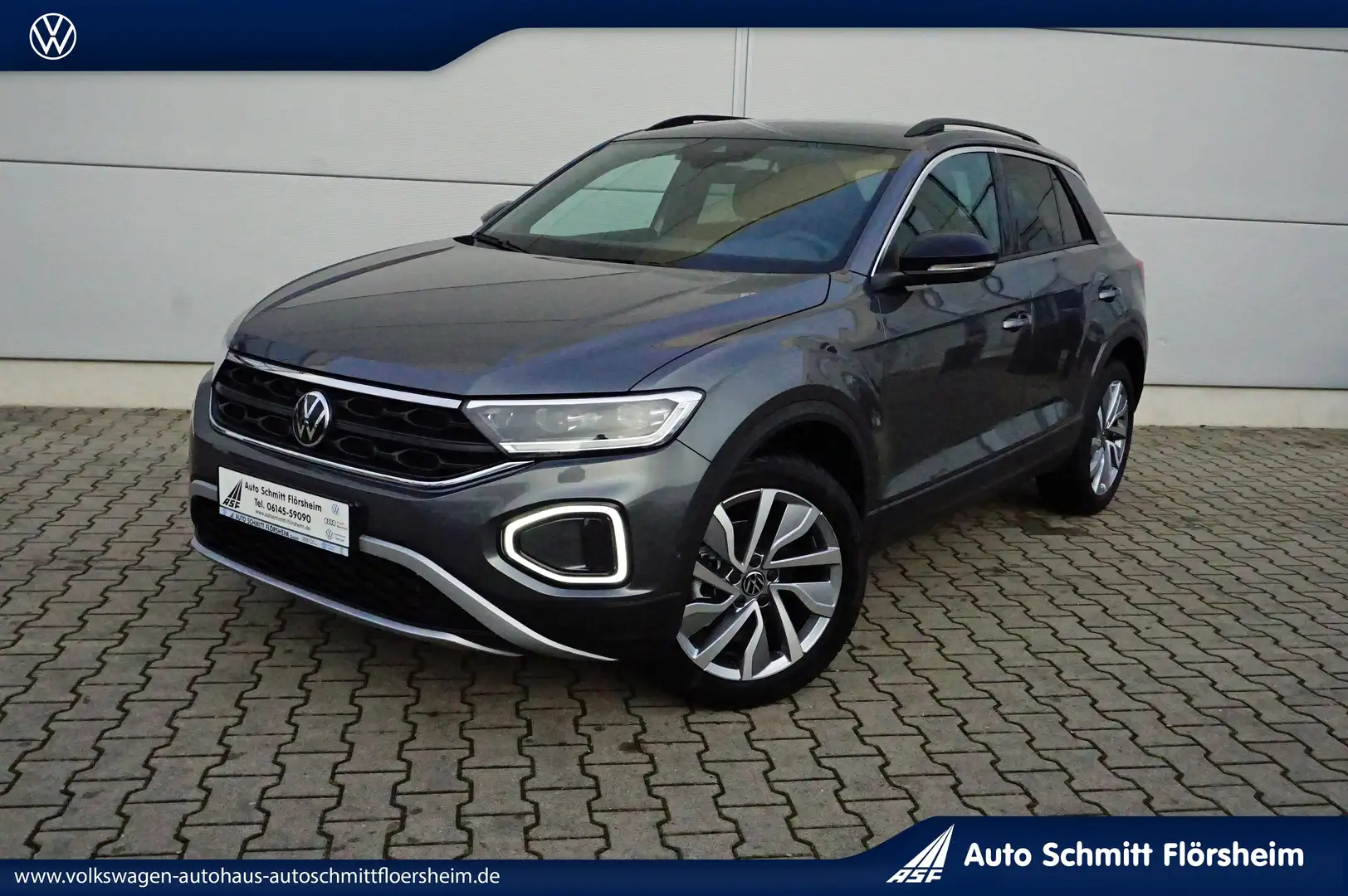 Volkswagen T-Roc GOAL 1.5 l TSI 7-Gang-DSG Navi,AHK,RFK,LED Grijs - 1