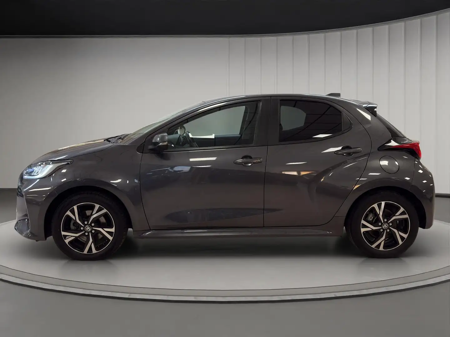 Toyota Yaris Yaris 1.5h Trend Gris - 2