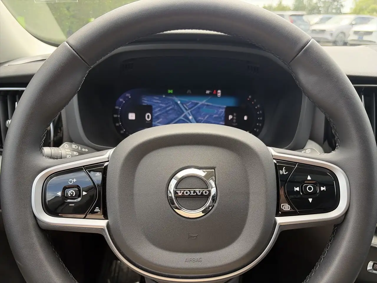 Volvo XC60 снимка Volvo XC60