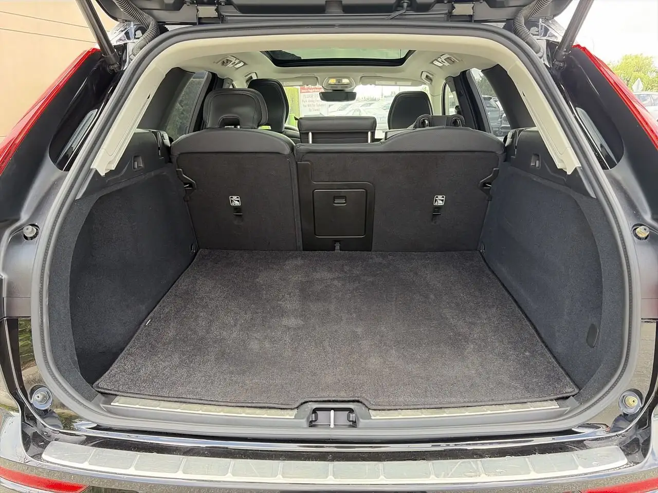 Volvo XC60 снимка Volvo XC60
