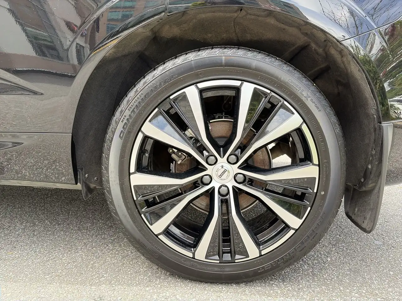 Volvo XC60 снимка Volvo XC60