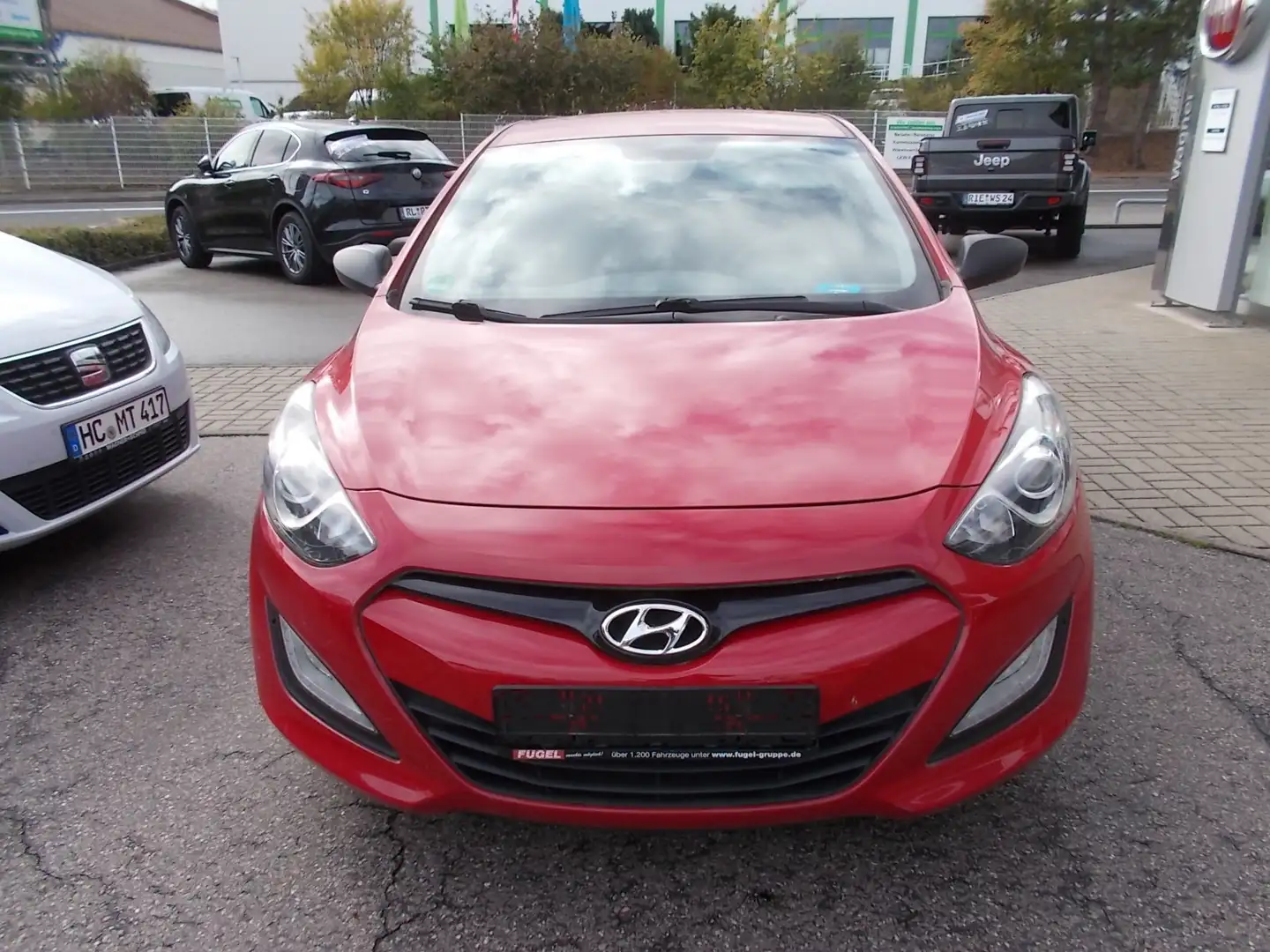 Hyundai i30 1.4 Classic + wenig Kilometer Rouge - 2