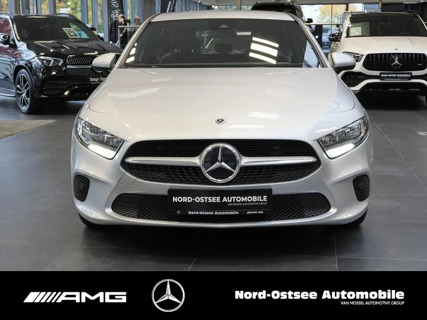 Mercedes-Benz A 160 PROGRESSIVE NAVI LED SITZHZG PARKASSIST Argent - 2