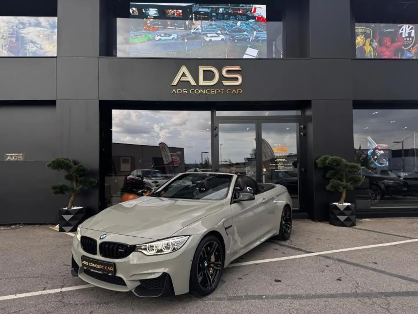 BMW M4 Performance Cabriolet Beige - 1