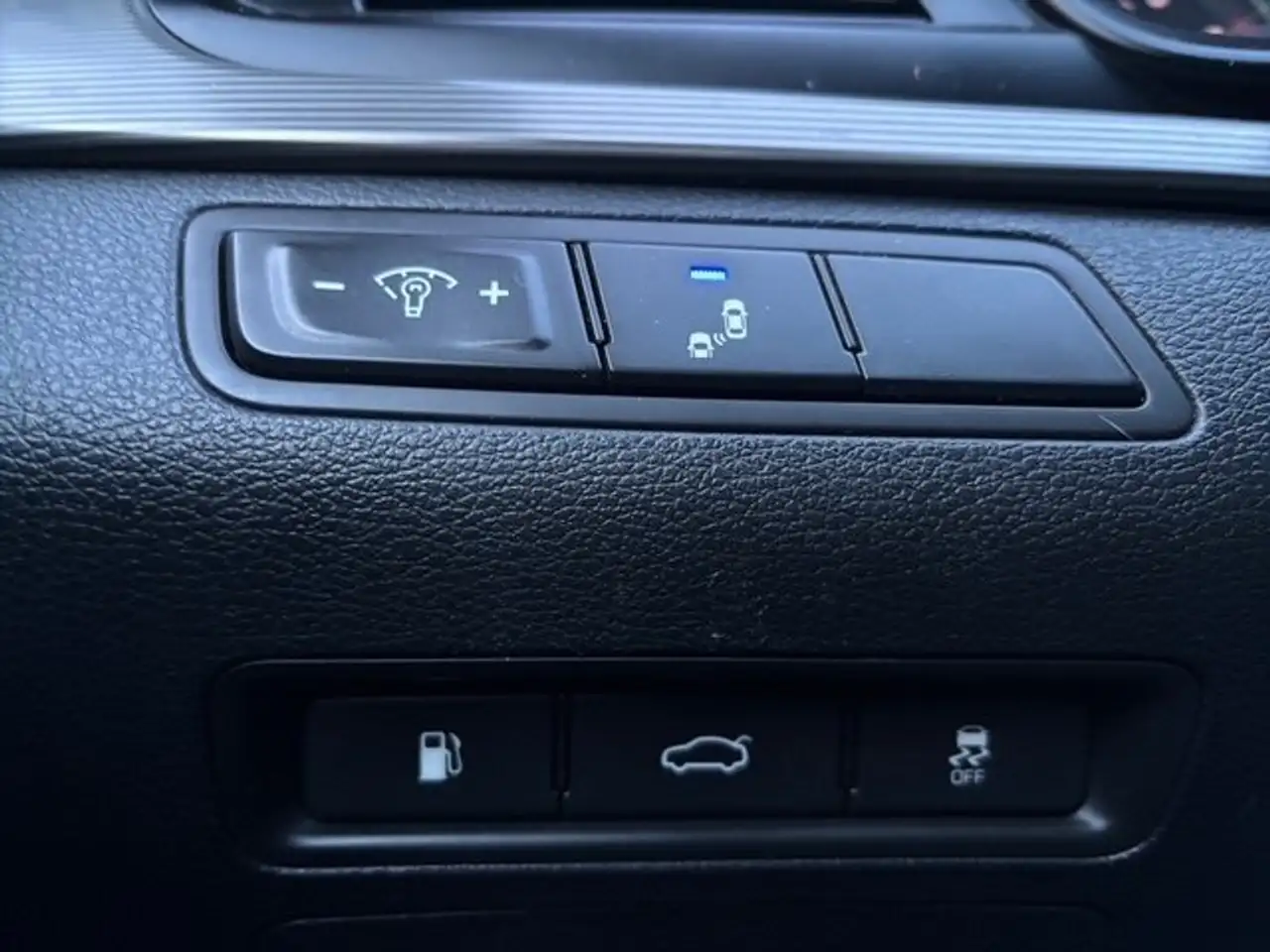 Hyundai SONATA снимка Hyundai SONATA