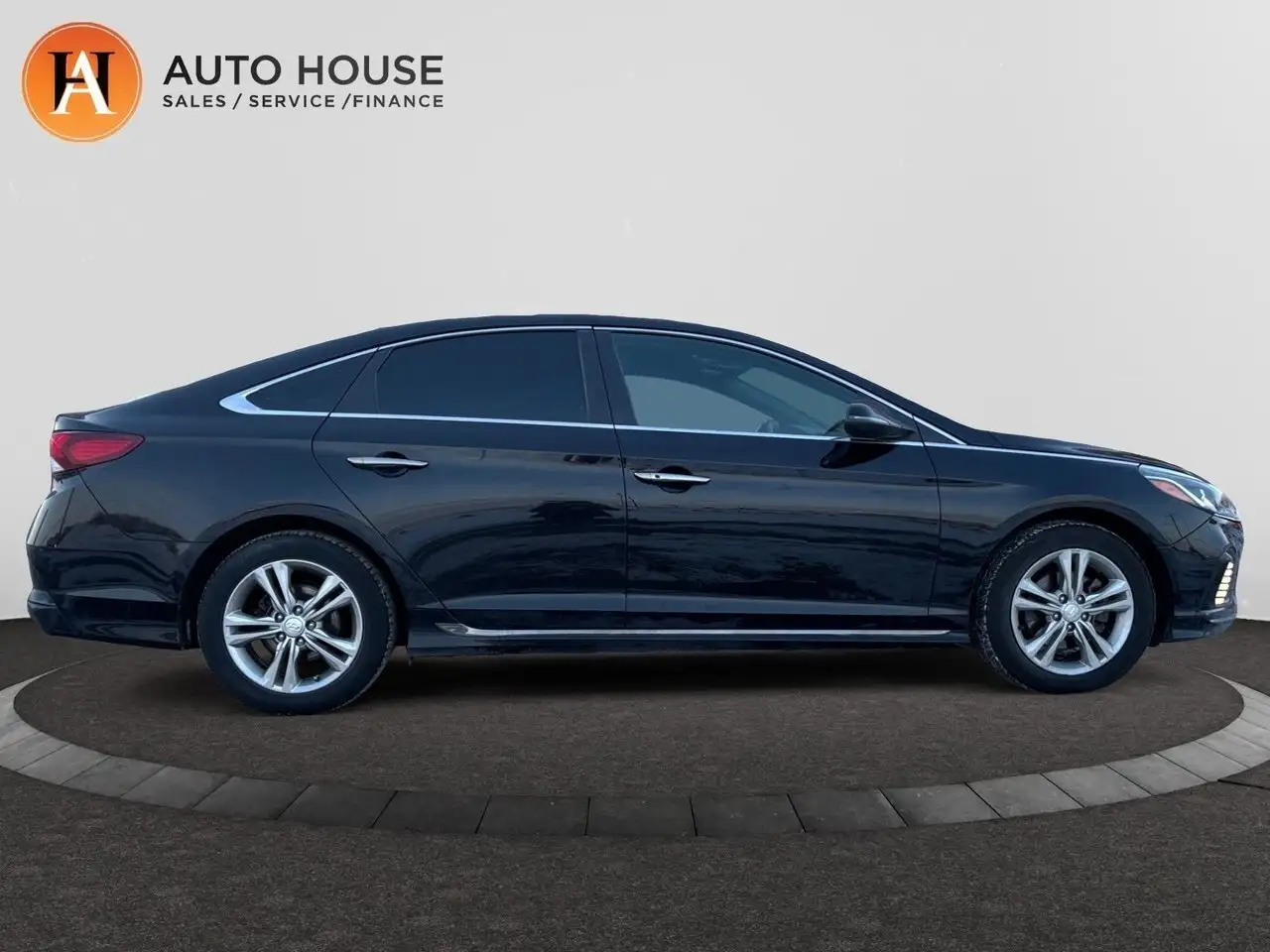 Hyundai SONATA снимка Hyundai SONATA