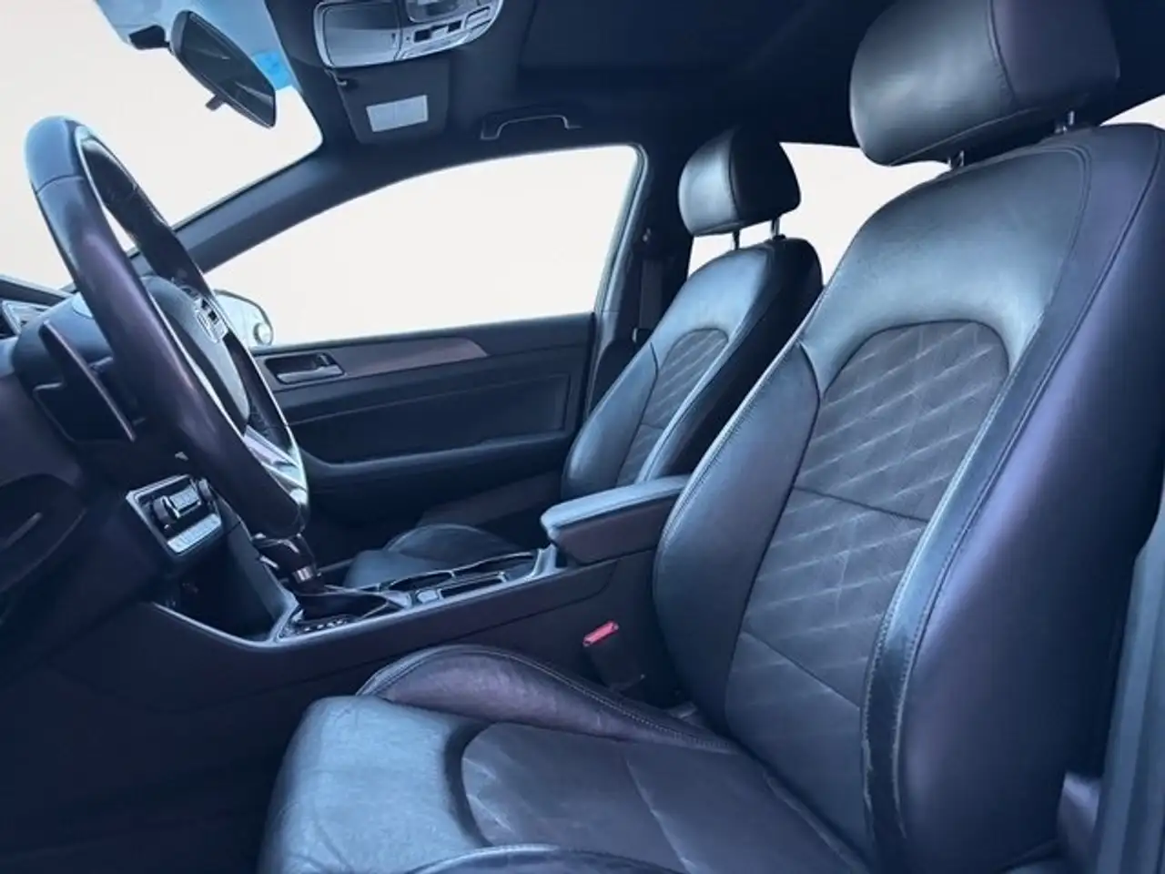 Hyundai SONATA снимка Hyundai SONATA
