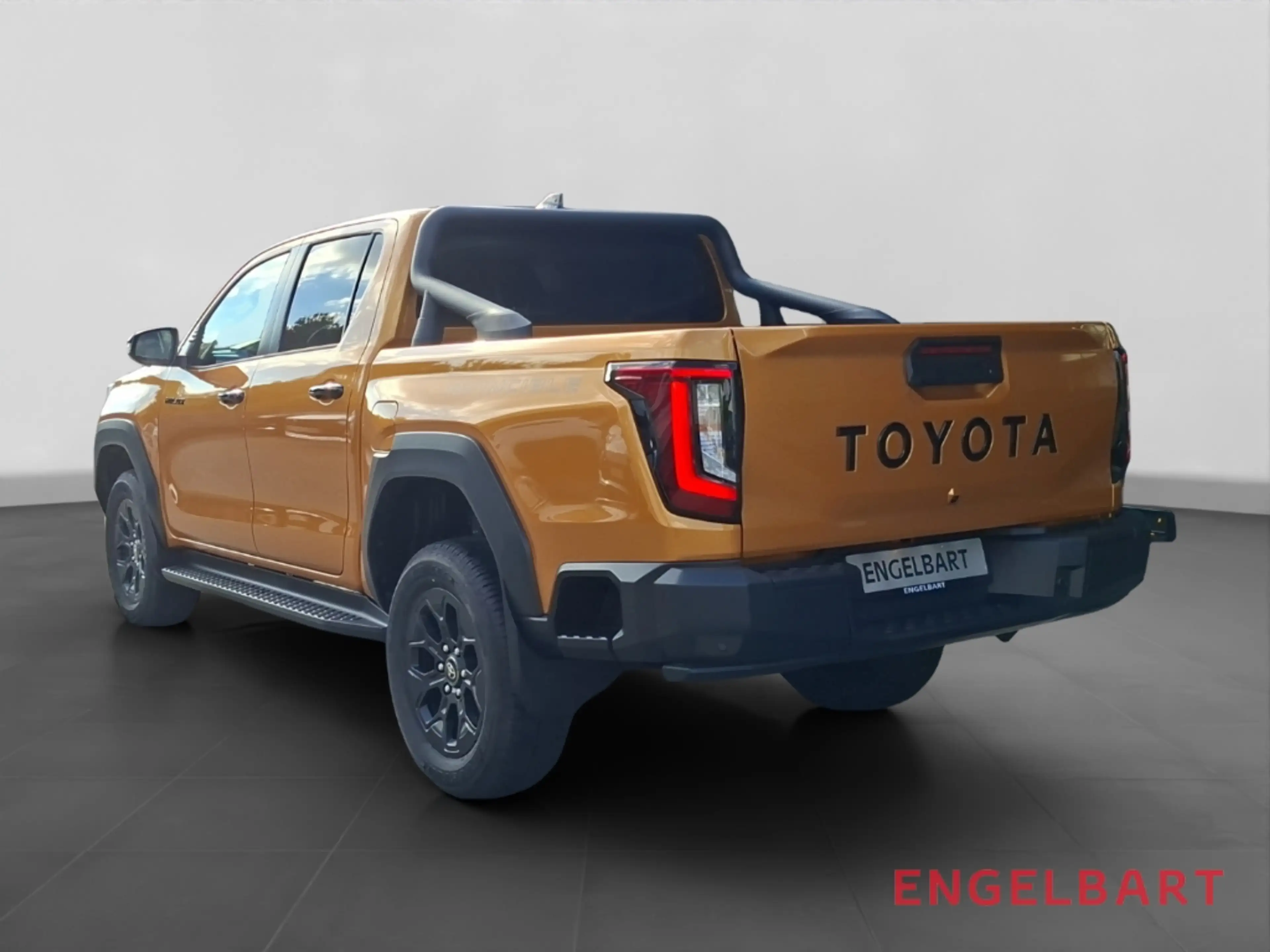 Toyota Hilux 2.8D Mild Hybrid Double Cab Invincible — photo 3