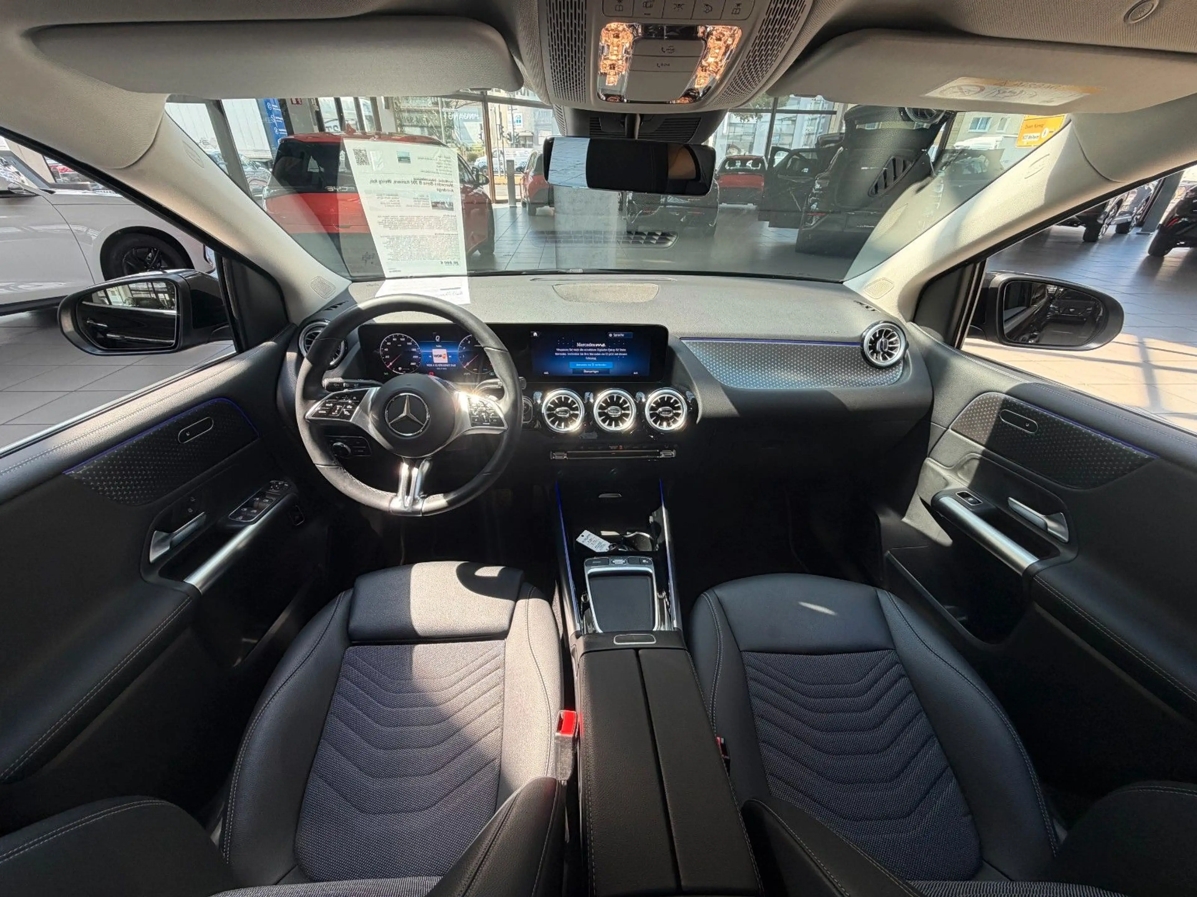 Mercedes-Benz B 200 Kamera, Wenig Km, Anhänga — photo 13