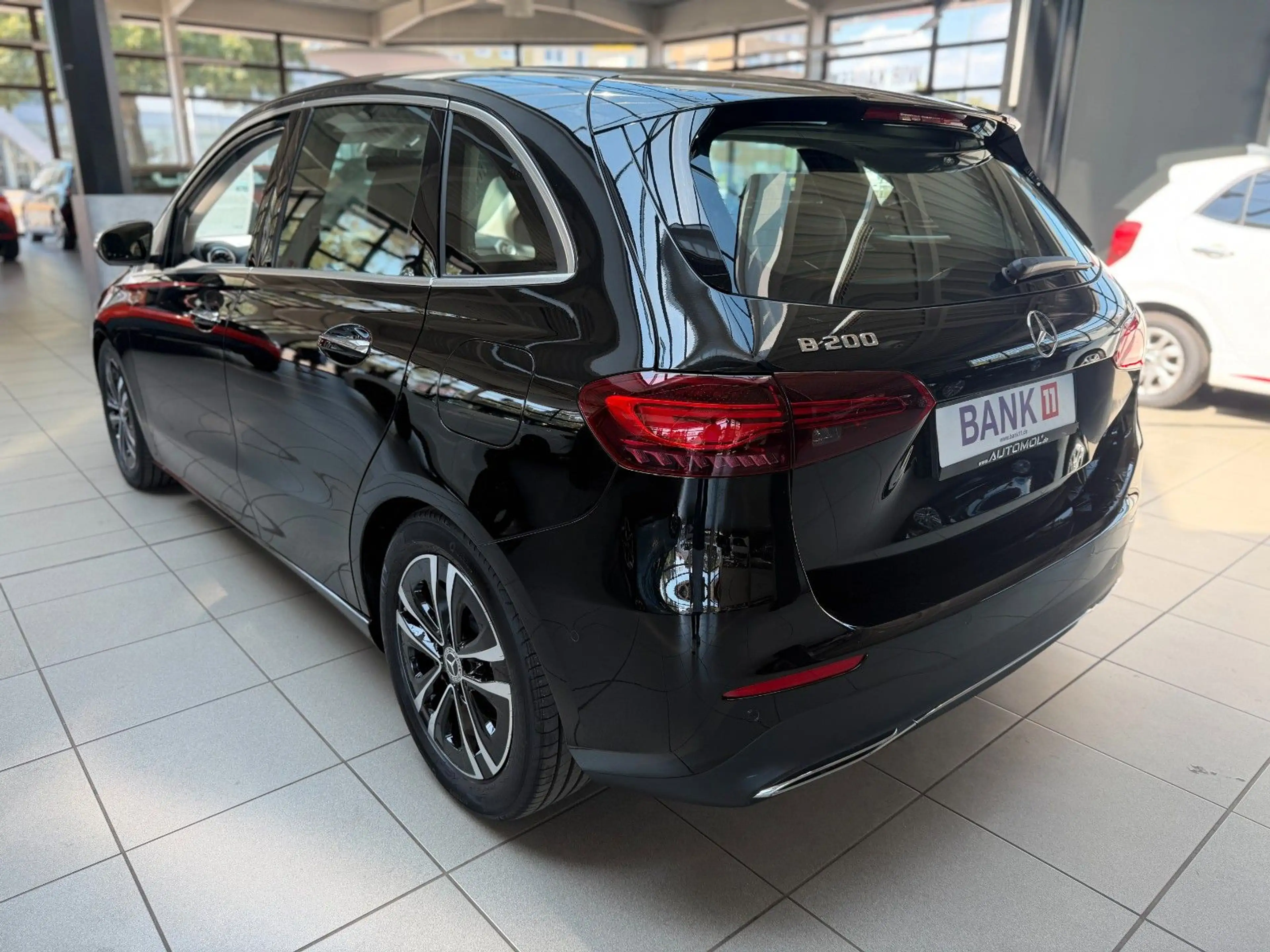 Mercedes-Benz B 200 Kamera, Wenig Km, Anhänga — photo 4